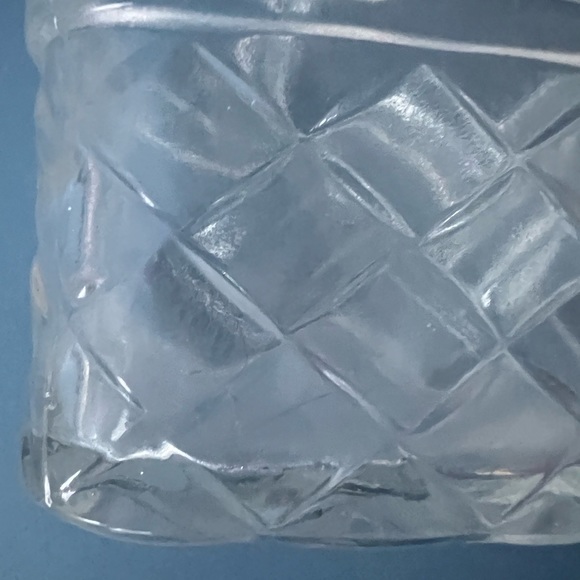 VINTAGE GLASS BASKET WEAVE BASKET WITH HANDLE - Picture 8 of 8